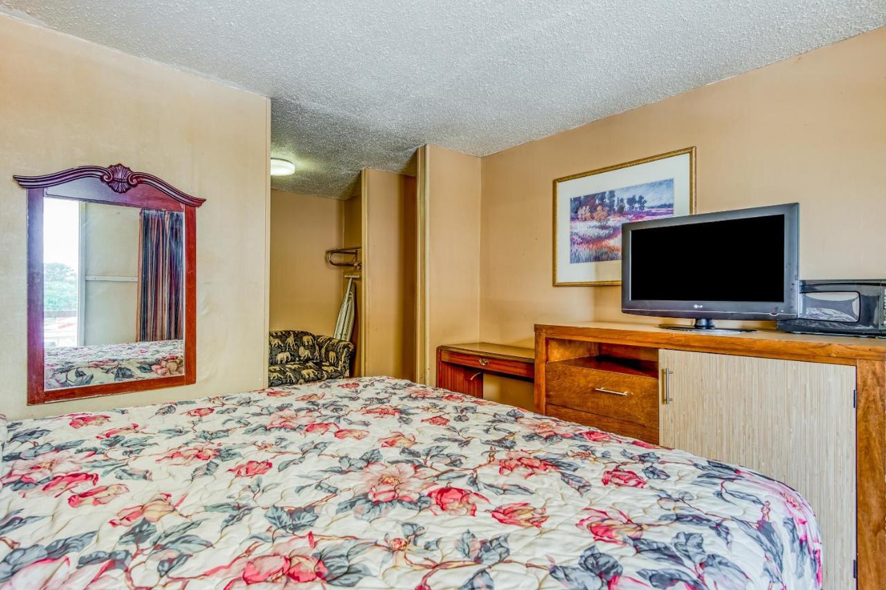 Oyo Hotel Jackson North I-55 Dış mekan fotoğraf